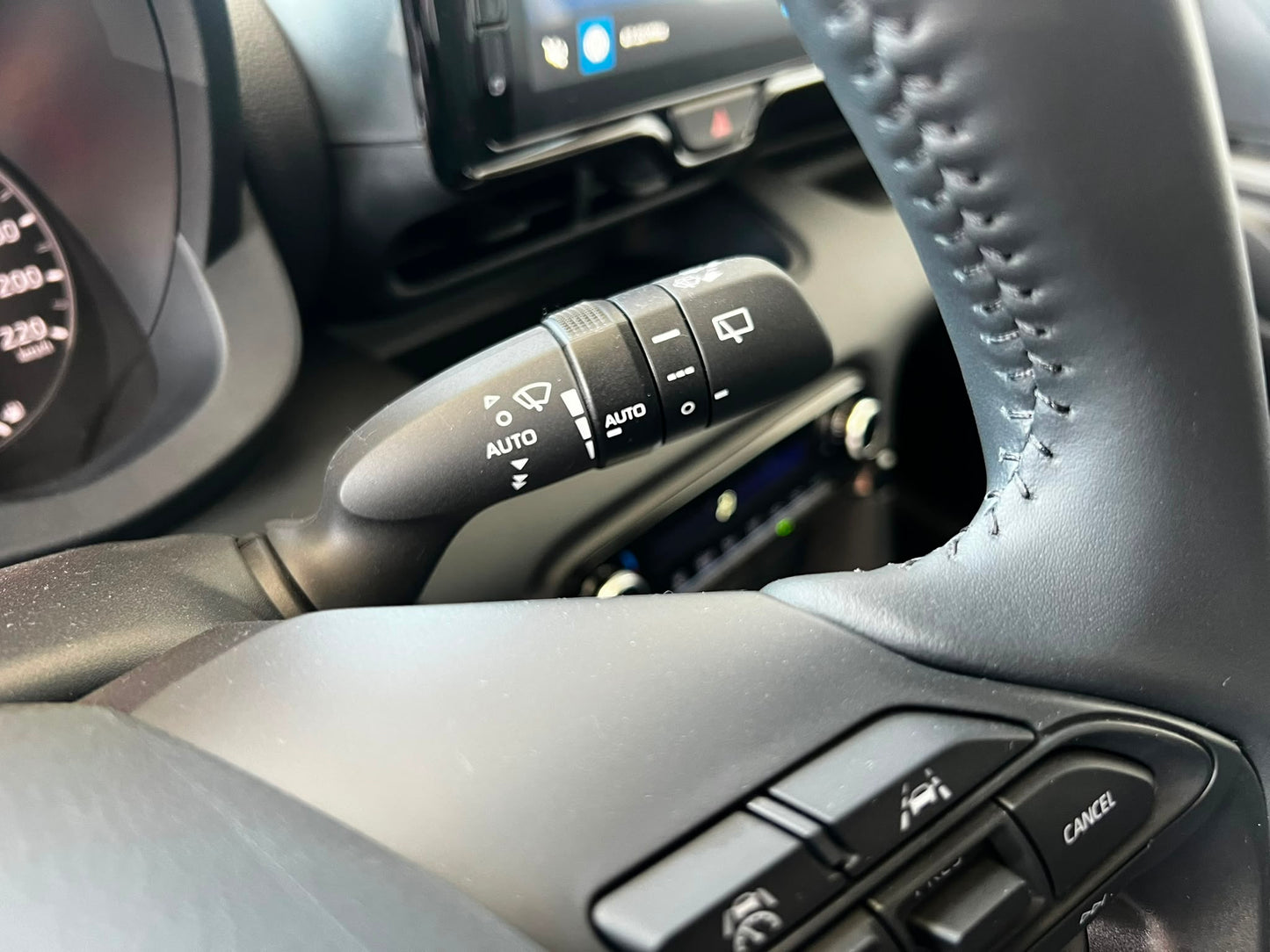 Yaris Hybrid  ECO
