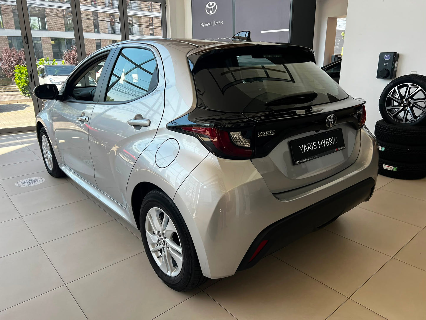 Yaris Hybrid  ECO