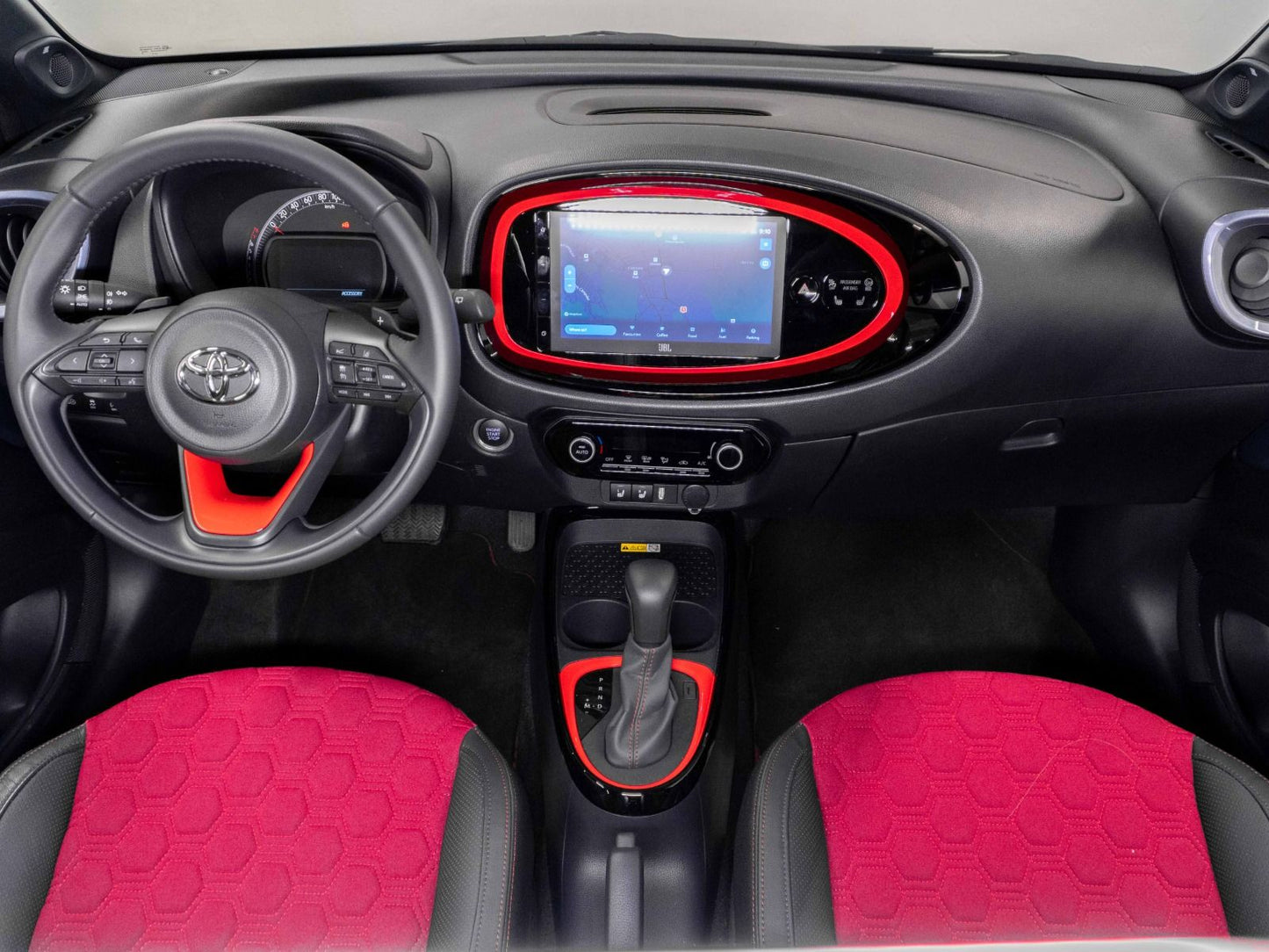 Toyota Aygo X 1.0 VVT-I Undercover CVT