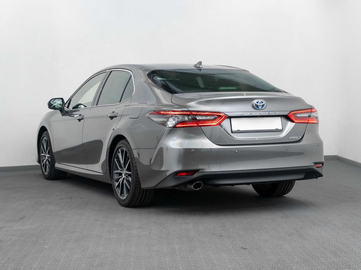 Toyota Camry 2.5 Hybrid Business Automatic