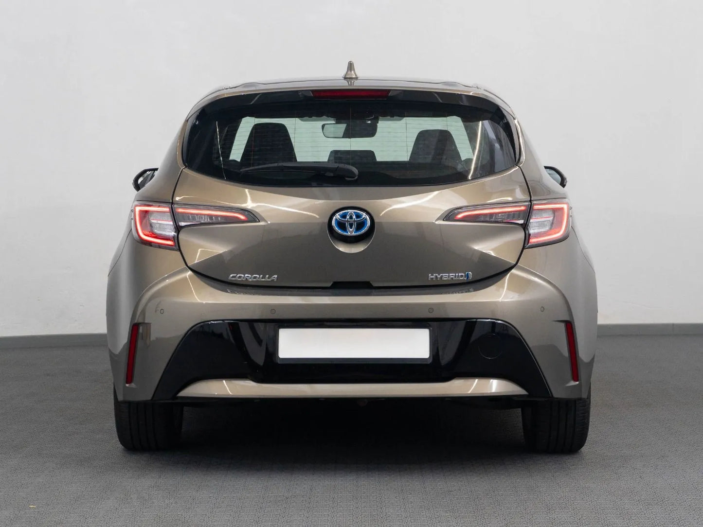 Corolla HB 1.8 Hybrid Dynamic Oxide Bronze